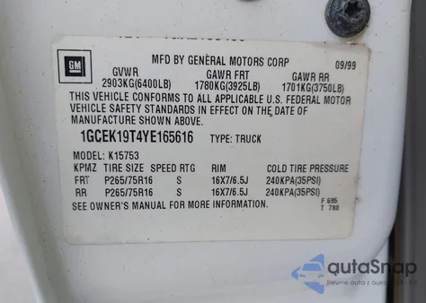 2000 Chevrolet Silverado 1500 Ls z USA, uszkodzony, nr VIN 1GCEK19T4YE165616